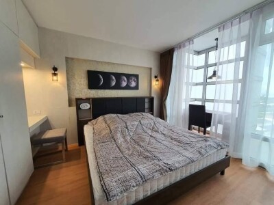 ริเวียร่า คอนโดมิเนียม / Riviera Condominium