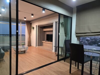 ริเวียร่า คอนโดมิเนียม / Riviera Condominium