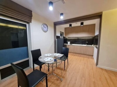 ริเวียร่า คอนโดมิเนียม / Riviera Condominium