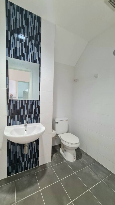 ม.แกรนด์วิว ปทุมธานี สายใน /    24.4 ตรว.  160 ตรม.-21