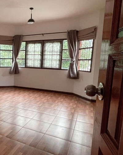 🔥 **ให้เช่าบ้านเดี่ยว 2 ชั้น หมู่บ้านรุ่งเรือง 5** 🔥