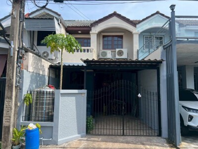 อัพเดทล่าสุด 18/8/2568 : หมู่บ้าน ธันธวัช 5 ซอยวัชรพล1/9 สุขาภิบาล5 เทพรักษ์ / พื้นที่ 25 ตร.ว. แบบ 2 ห้องนอน 3 ห้องน้ำ-1