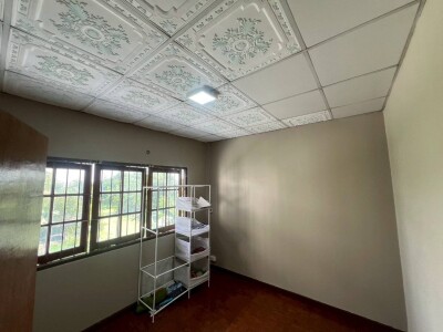 อัพเดทล่าสุด 18/8/2568 : หมู่บ้าน ธันธวัช 5 ซอยวัชรพล1/9 สุขาภิบาล5 เทพรักษ์ / พื้นที่ 25 ตร.ว. แบบ 2 ห้องนอน 3 ห้องน้ำ-5