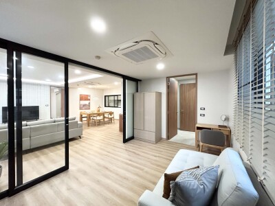 ริเวอไรน์ เพลส คอนโดมิเนียม / Riverine Place Condominium