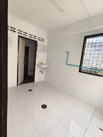 อัพเดทล่าสุด 6/12/2568 : 🏡 ให้เช่า อาคารพาณิชย์ หลังหัวมุม ซอยเทพารักษ์ 78 (โกสิน)