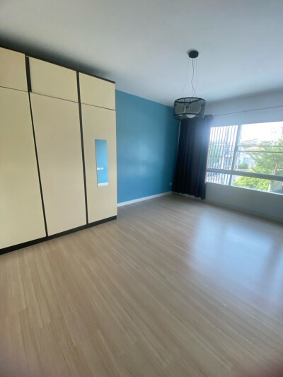 อินดี้ ประชาอุทิศ 90-9