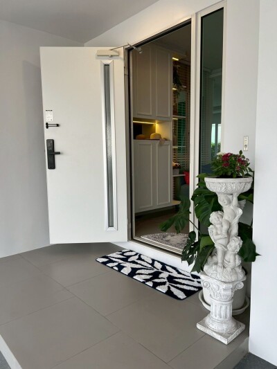 มัณฑนา100+ บางขุนเทียน ชายทะเล / Mantana 100+ Bangkhunthian Chaithalae