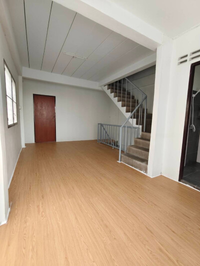 อัพเดทล่าสุด 6/12/2568 : 🏡 ให้เช่า อาคารพาณิชย์ หลังหัวมุม ซอยเทพารักษ์ 78 (โกสิน)