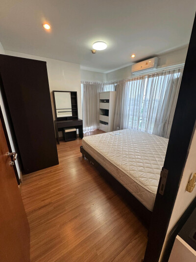 เดอะ เวลลิงตัน คอนโด / The Wellington Condominium