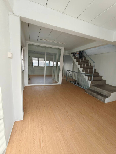 อัพเดทล่าสุด 6/12/2568 : 🏡 ให้เช่า อาคารพาณิชย์ หลังหัวมุม ซอยเทพารักษ์ 78 (โกสิน)