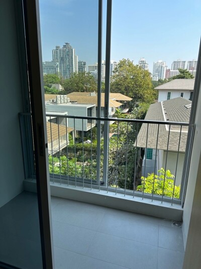 คิว ประสานมิตร / Q Prasarnmit-12