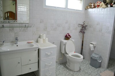 บ้านเดี่ยว 2 หลัง บนที่ดิน 1ไร่ ตกแต่งพร้อมอยู่