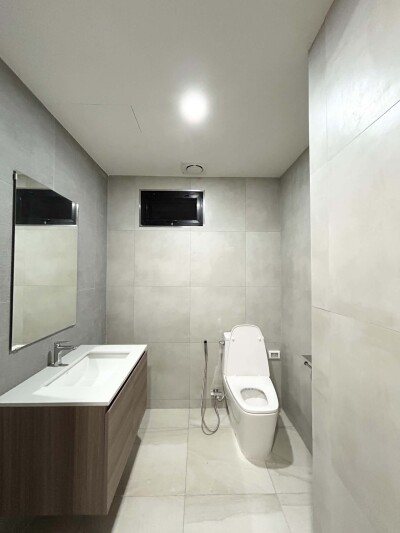 ริเวอไรน์ เพลส คอนโดมิเนียม / Riverine Place Condominium