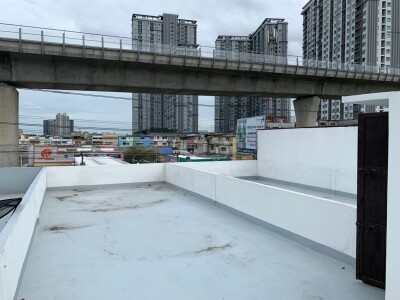 อาคารพาณิชย์ 3 ชั้น มีดาดฟ้าพื้นที่ 14ตรว.-5