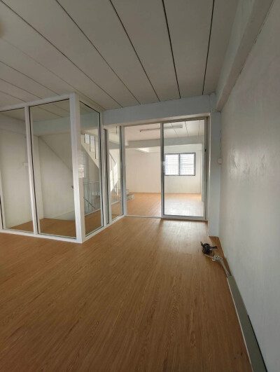 อัพเดทล่าสุด 6/12/2568 : 🏡 ให้เช่า อาคารพาณิชย์ หลังหัวมุม ซอยเทพารักษ์ 78 (โกสิน)