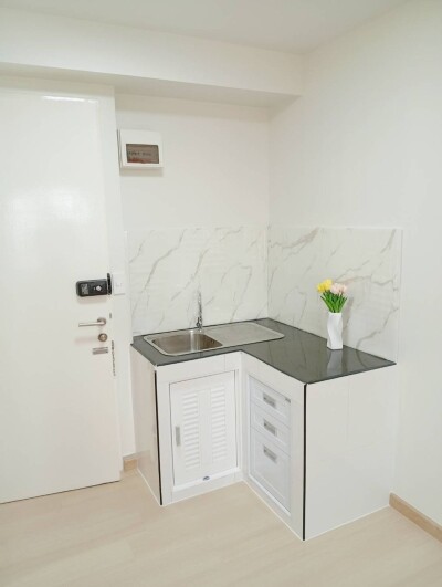 ไอริส แอเวนิว อ่อนนุช – วงแหวน / 🛏 1 ห้องนอน ขนาด 28 ตร.ม. 📍 ชั้น 7 อาคาร 4-10