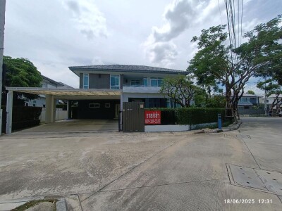 มัณฑนา 2 บางนา กม.7 / เนื้อที่บ้าน 124 ตร.วา เนื้อที่ใช้สอย 335 ตร.เมตร