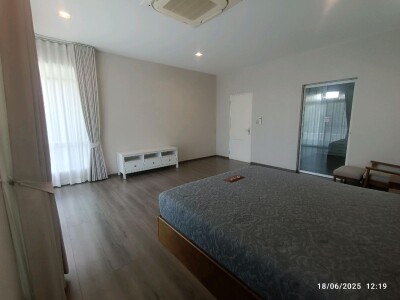 มัณฑนา 2 บางนา กม.7 / เนื้อที่บ้าน 124 ตร.วา เนื้อที่ใช้สอย 335 ตร.เมตร