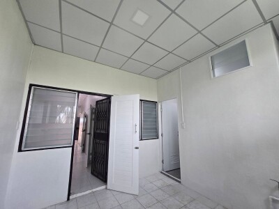 ขายทาวเฮ้าส์ สามพราน ยายชา / เนื้อที่ 19.2 ตร.วา / 2 นอน / 1 น้ำ จอดรถในบ้าน 1 คัน-12