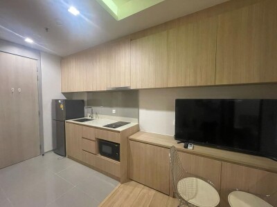 เอ็ม จตุจักร / - ขนาดห้อง 30 ตร.ม ชั้น 27 ตึก B ทิศตะวันออก