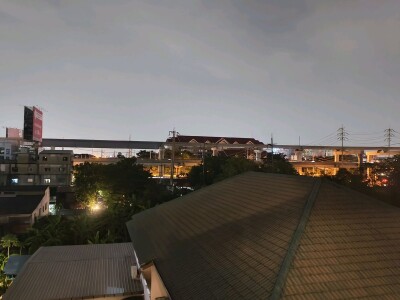 เสนาคิทท์ ศรีนครินทร์ - ศรีด่าน / ชั้น5 ไม่มีห้องตรงข้าม วิวรถไฟฟ้า