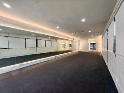 🚛 ร้านค้า + ออฟฟิศให้เช่า