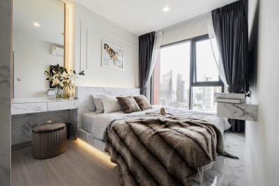 ไลฟ์ อโศก ไฮป์ / Life Asoke Hype