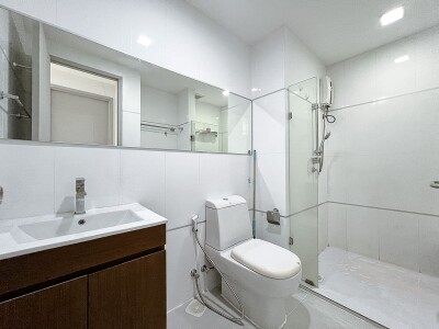 ทรู ทองหล่อ / Thru Thonglor