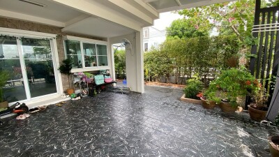 อัพเดทล่าสุด 7/7/2568 : อินดี้ 2 บางนา - รามคำแหง 2 / พื้นที่ใช้สอย: 160 ตร.ม.  จำนวนชั้น: 3 ชั้น