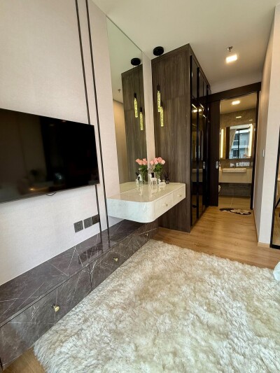 โนเบิล อราวน์ อารีย์ / Noble Around Ari-1