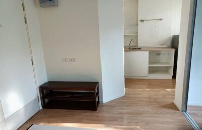 ลุมพินี วิลล์ อ่อนนุช - ลาดกระบัง / 📍 อาคาร C ชั้น 1 วิวสระว่ายน้ำ พร้อมผู้เช่า