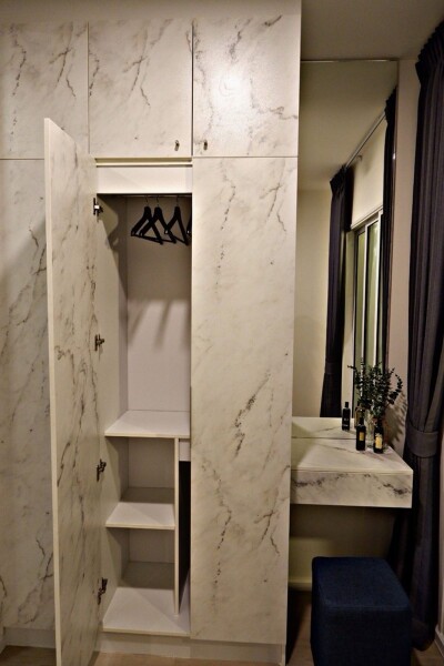 เดอ ลาพีส จรัญ 81 / De Lapis Charan 81-10