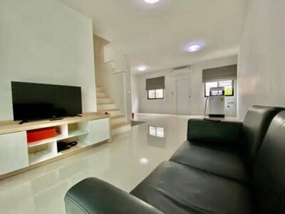 พลีโน่ บางใหญ่ / ทาวน์โฮม 2 ชั้น หน้ากว้าง 5.5 เมตร ที่ดินเริ่มต้น 20.5 ตร.วา 3 ห้องนอน 1 ห้องอเนกประสงค์