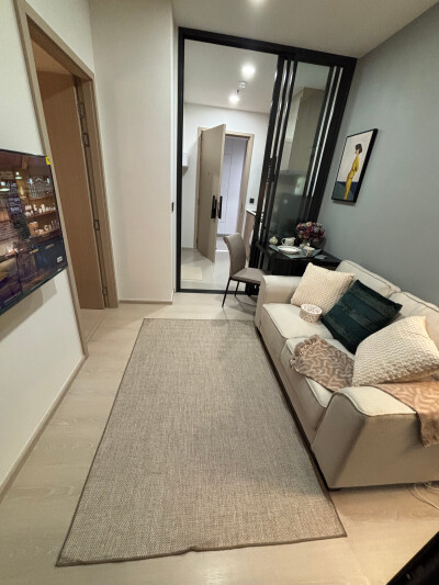 ไลฟ์ เจริญนคร - สาทร / LIFE Charoennakhon - Sathorn