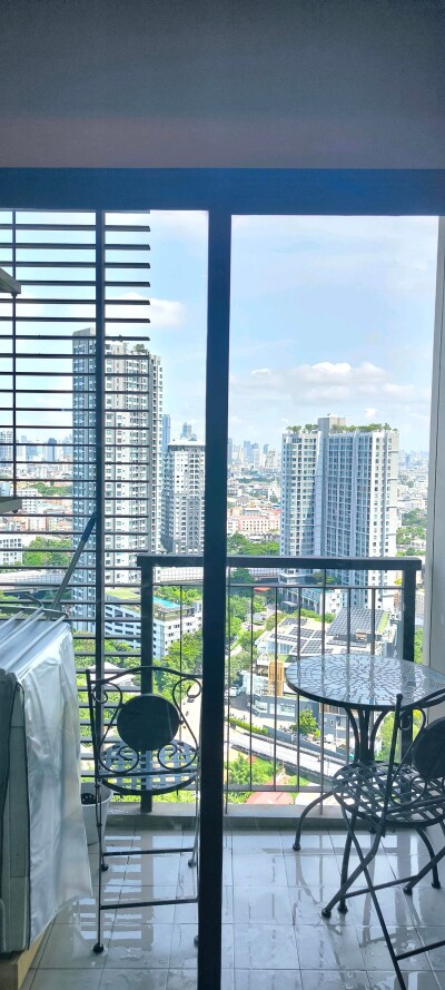 บลอคส์ 77 / Blocs 77