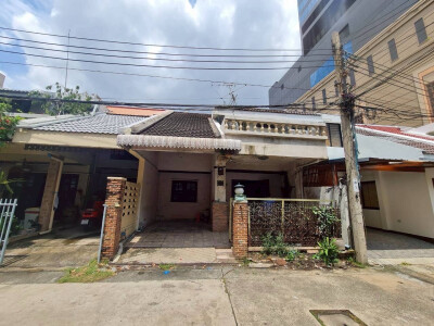 🔥 ให้เช่า Townhouse 2 ชั้น ซอยเกอเธ่ ลุมพินี 🔥-1