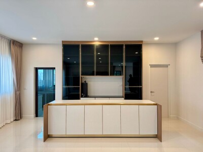 เดอะ ซิตี้ ราชพฤกษ์ - ปิ่นเกล้า / บ้าน 2 ชั้น พร้อม สวนข้างบ้านกว้าง  5 ห้องนอน  6 ห้องน้ำ-7