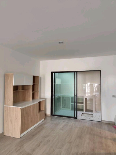 เอ็มไลฟ์ ลำลูกกา - คลอง 4