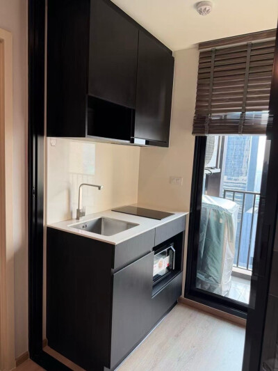 โนเบิล นิว ดิสทริค อาร์ไนน์ / Noble Nue District R9