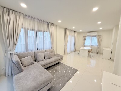 เซนโทร บางนา