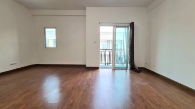 ม.แกรนด์วิว ปทุมธานี สายใน /    24.4 ตรว.  160 ตรม.-19