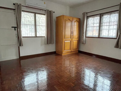 🔥 **ให้เช่าบ้านเดี่ยว 2 ชั้น หมู่บ้านรุ่งเรือง 5** 🔥