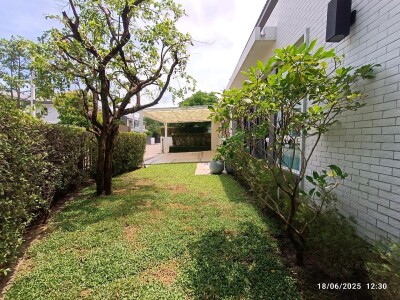 มัณฑนา 2 บางนา กม.7 / เนื้อที่บ้าน 124 ตร.วา เนื้อที่ใช้สอย 335 ตร.เมตร