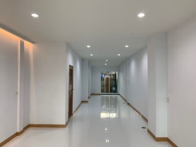 อัพเดตล่าสุด 18/7/2568 : ทาวน์เฮ้าส์ รีโนเวทใหม่ ปุณณวิถี 47  / ตรงข้ามคอนโดเดอะกรีน 2ทาวน์เฮ้าส์ 22 ตร.วา 2 ชั้น-3