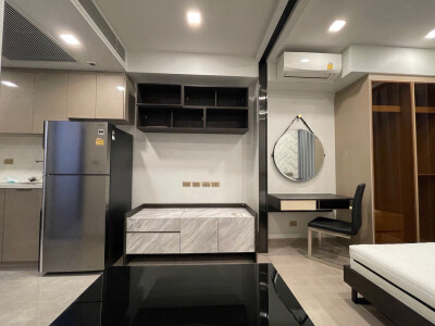 วัน ไนน์ ไฟว์ อโศก - พระราม 9 / One9Five Asoke - Rama 9 (oneninefive , one nine five)