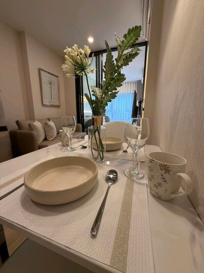 ไลฟ์ พระราม 4 - อโศก / ขนาด 30 ตรม. ห้องตกแต่งบิ้วอินสวย