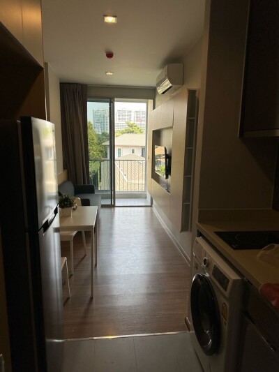 คิว ประสานมิตร / Q Prasarnmit-7