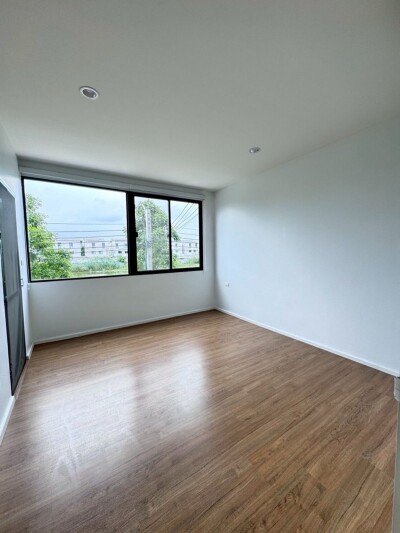 บ้านกลางเมือง พระราม 9 - กรุงเทพกรีฑา