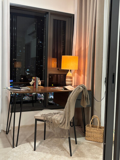 ไลฟ์ เจริญนคร - สาทร / LIFE Charoennakhon - Sathorn