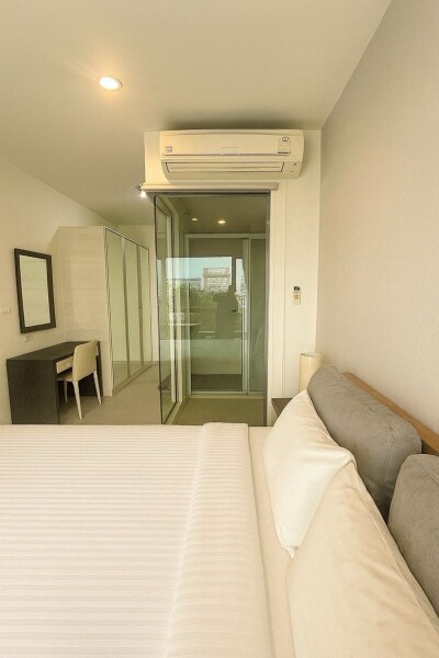 ไลฟ์ รัชดาภิเษก / Life Ratchadapisek